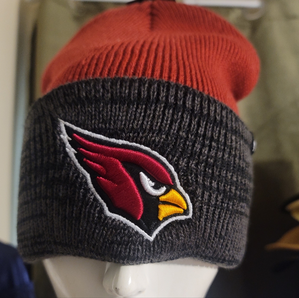 🔥SALE Arizona Cardinal - Red and Black Beanie with Bird Logo